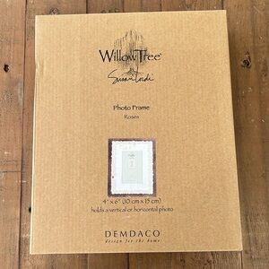 Demdaco willow tree Susan Lordi ivory roses 4x6 frame NIB